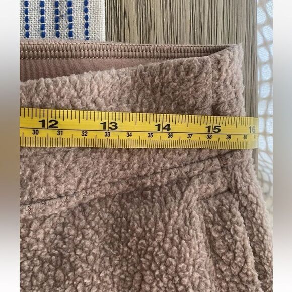 PATAGONIA Pans Womens Size Medium SHEARLING FLEECE CROPPED  Pampas Tan NWT - Picture 12 of 16